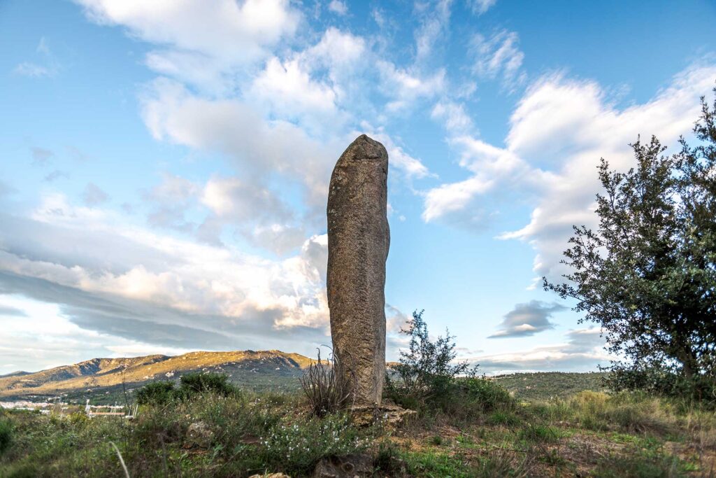 Agullana---Menhir-dels-Palaus